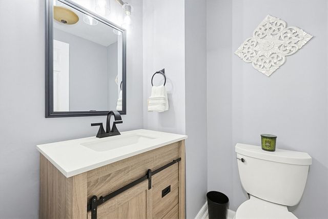 33 Santoro Road, Worcester, MA 01606