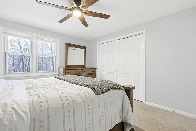 33 Santoro Road, Worcester, MA 01606