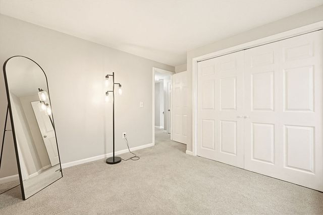 33 Santoro Road, Worcester, MA 01606