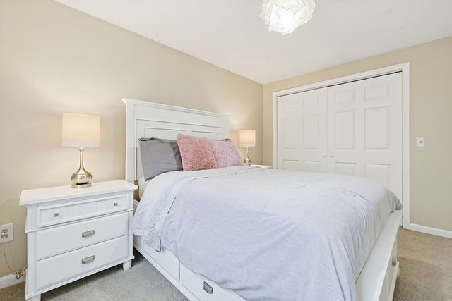 33 Santoro Road, Worcester, MA 01606