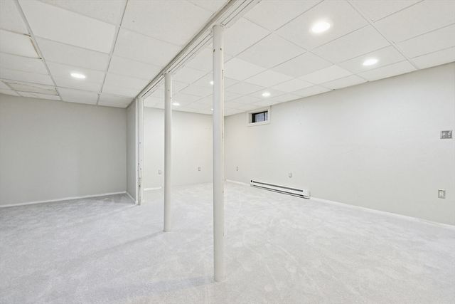 33 Santoro Road, Worcester, MA 01606