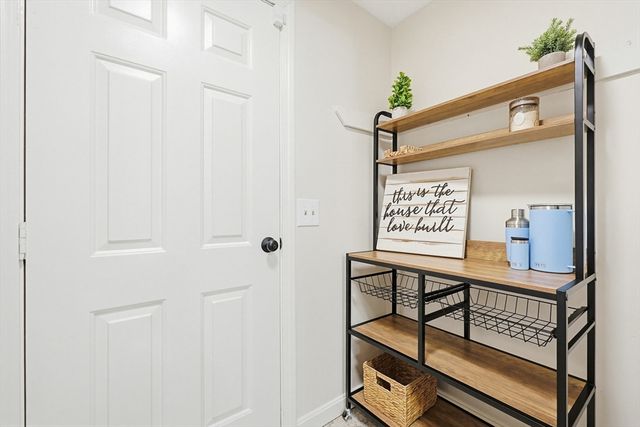 33 Santoro Road, Worcester, MA 01606