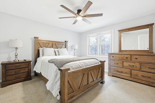 33 Santoro Road, Worcester, MA 01606