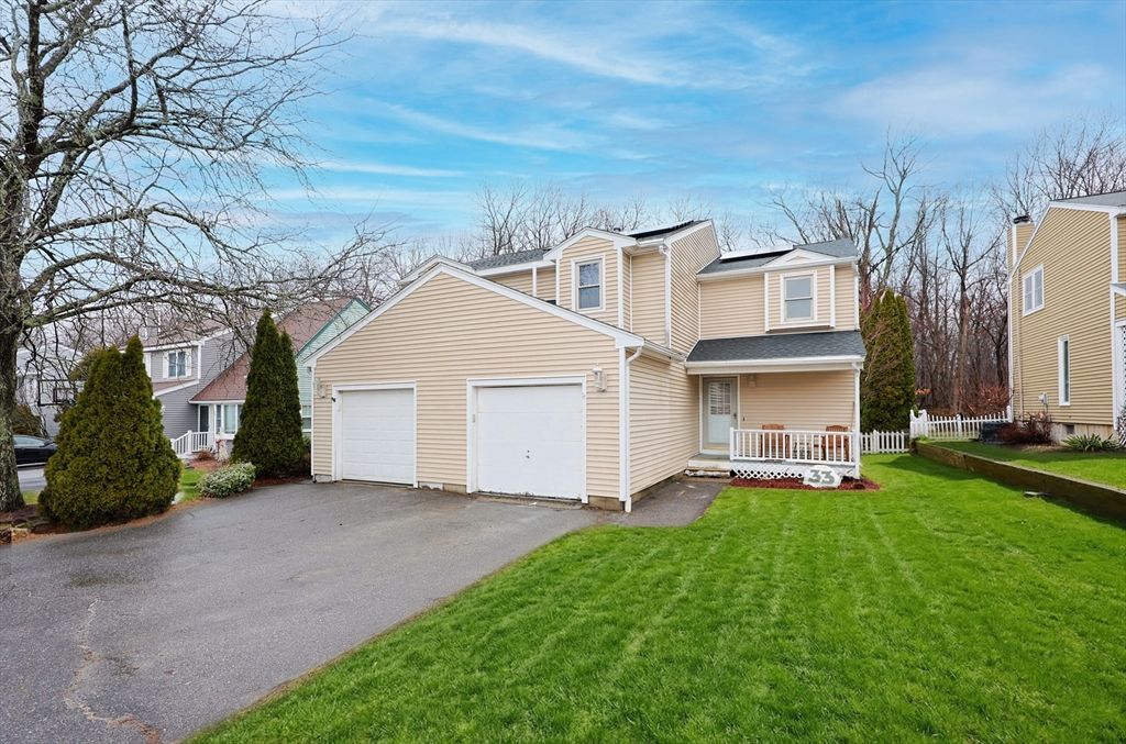 33 Santoro Road, Worcester, MA 01606