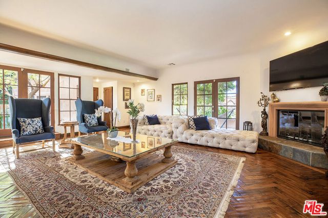 10365 Holman Avenue, Los Angeles, CA 90024