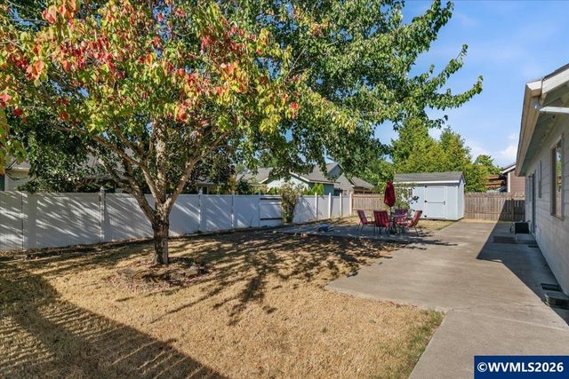 451 Whitney St, Stayton, OR 97383