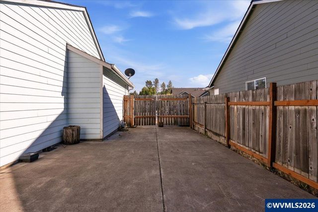 451 Whitney St, Stayton, OR 97383