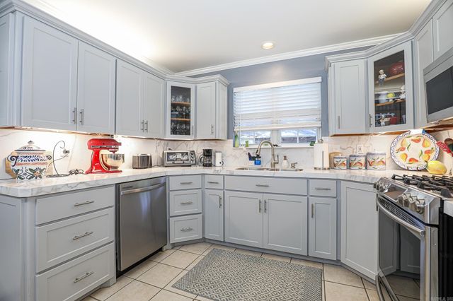 2719 MILLBROOK DR, Benton, AR 72015