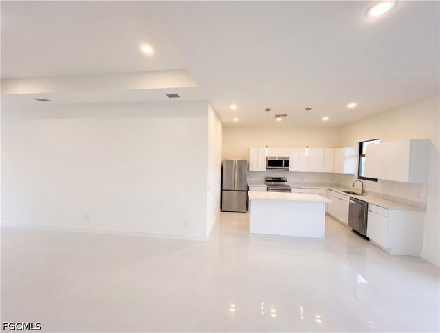 4333 NW 34th LN, Cape Coral, FL 33993