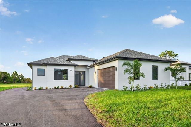 3261 31ST AVE NE, Naples, FL 34120