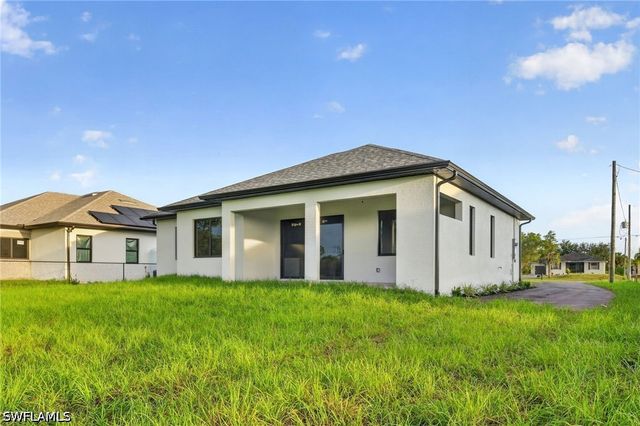 3261 31ST AVE NE, Naples, FL 34120