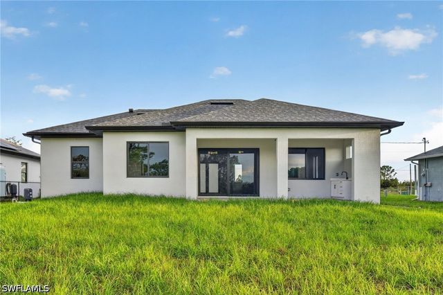 3261 31ST AVE NE, Naples, FL 34120