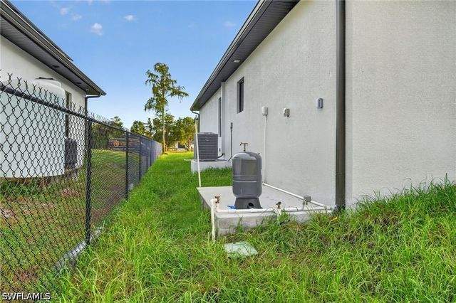 3261 31ST AVE NE, Naples, FL 34120