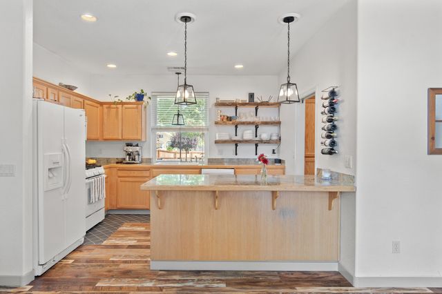 1229 SE N Street, Grants Pass, OR 97526