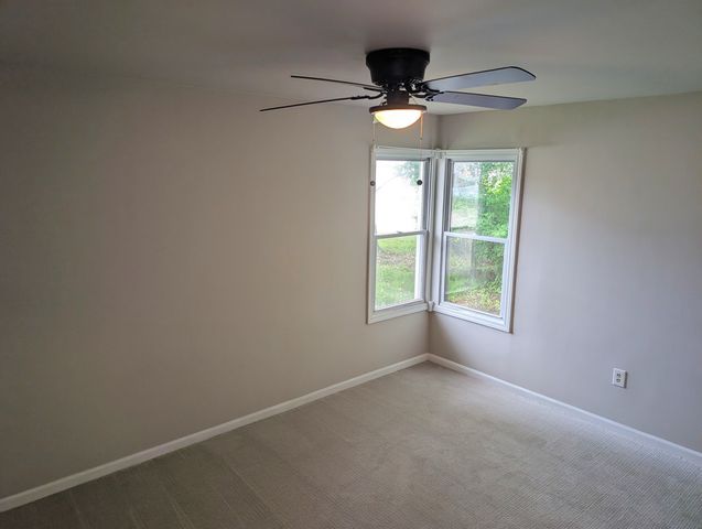 950 N BRAINARD Street, Naperville, IL 60563