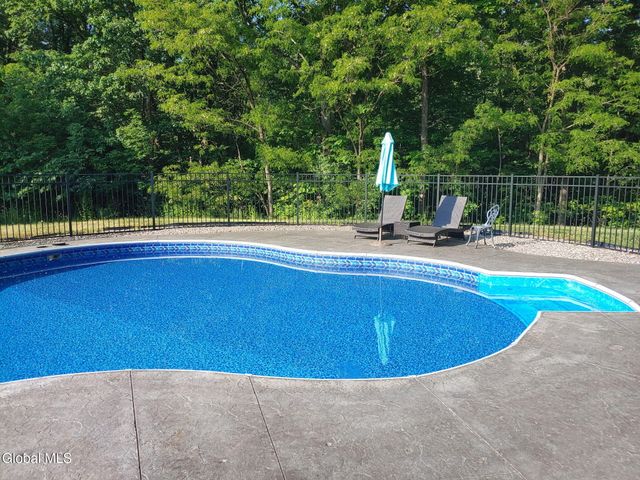 44 Bancker Avenue, Glenville, NY 12302