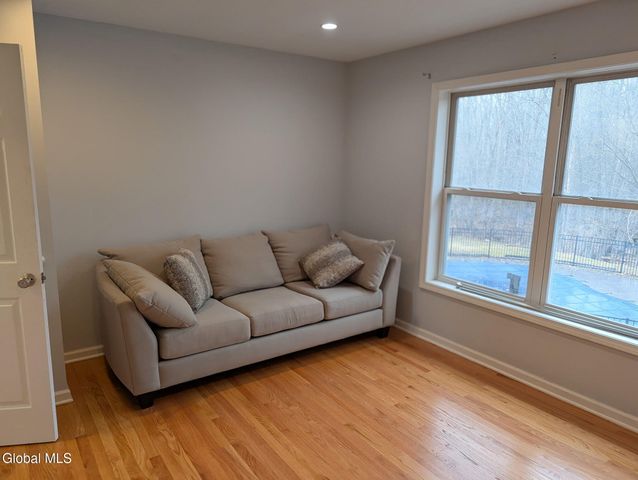 44 Bancker Avenue, Glenville, NY 12302