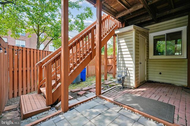 13135 PARK CRESCENT CIR, Herndon, VA 20171