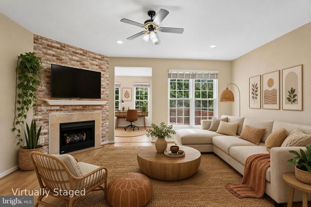 13135 PARK CRESCENT CIR, Herndon, VA 20171