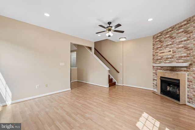 13135 PARK CRESCENT CIR, Herndon, VA 20171