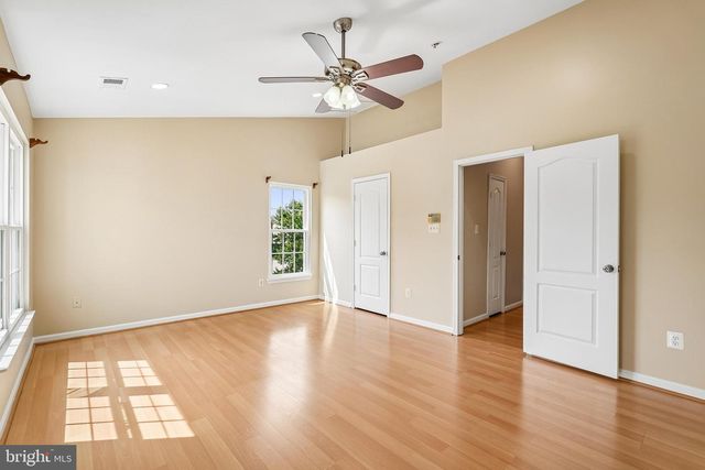13135 PARK CRESCENT CIR, Herndon, VA 20171