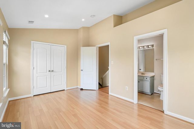 13135 PARK CRESCENT CIR, Herndon, VA 20171