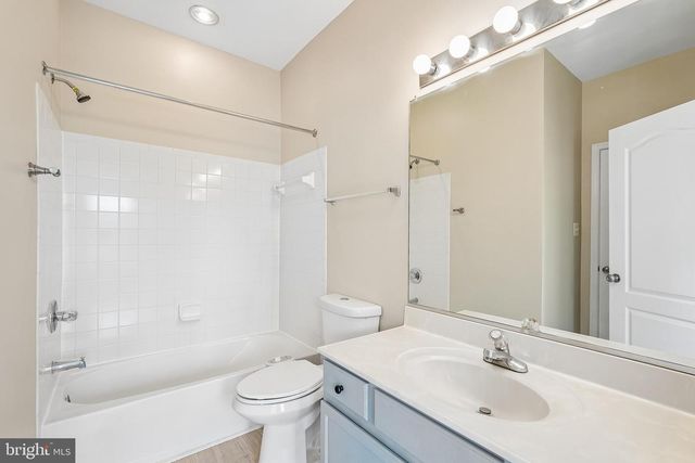 13135 PARK CRESCENT CIR, Herndon, VA 20171