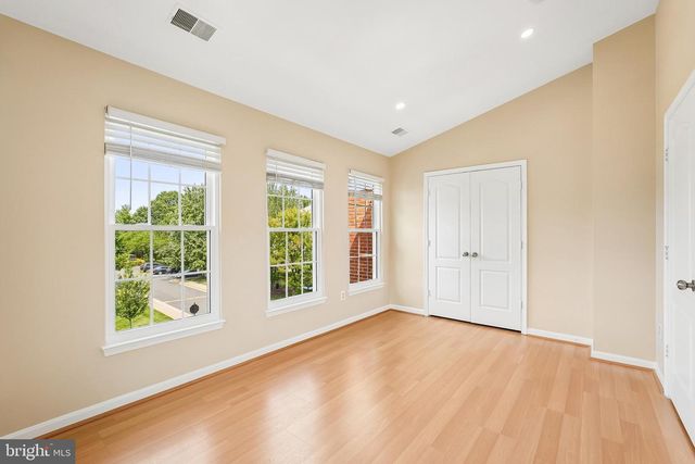 13135 PARK CRESCENT CIR, Herndon, VA 20171