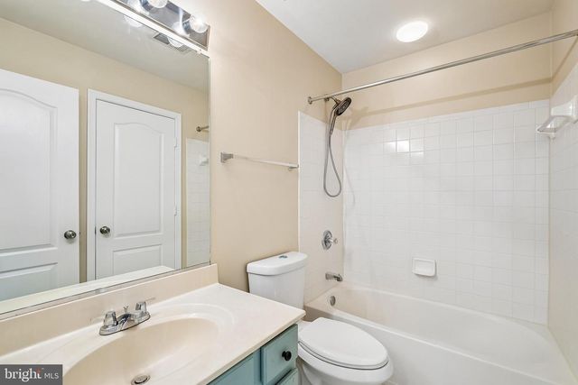 13135 PARK CRESCENT CIR, Herndon, VA 20171