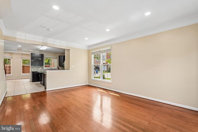 13135 PARK CRESCENT CIR, Herndon, VA 20171