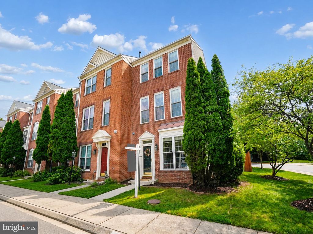 13135 PARK CRESCENT CIR, Herndon, VA 20171