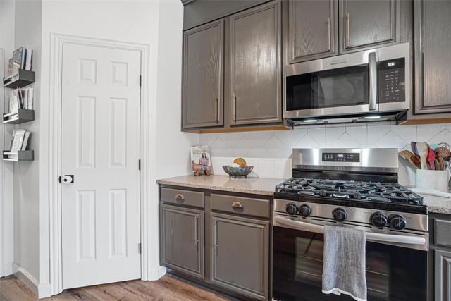 1012 Huntington Trail, Mansfield, TX 76063