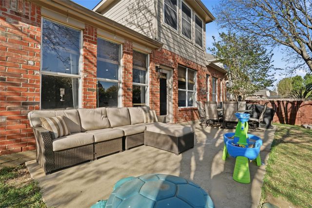 1012 Huntington Trail, Mansfield, TX 76063