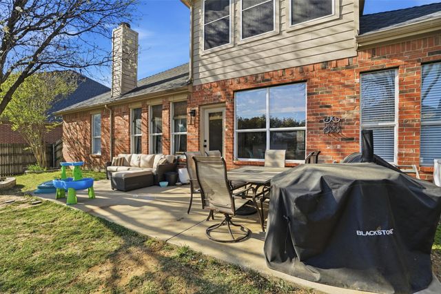 1012 Huntington Trail, Mansfield, TX 76063