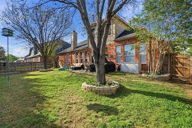 1012 Huntington Trail, Mansfield, TX 76063