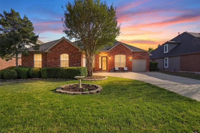 1012 Huntington Trail, Mansfield, TX 76063