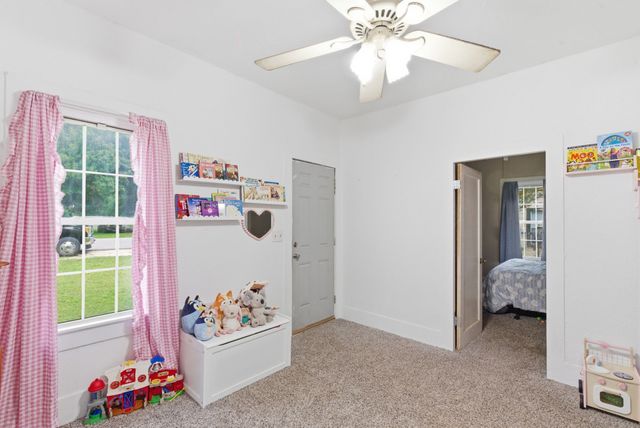 525 S Austin Street, De Leon, TX 76444