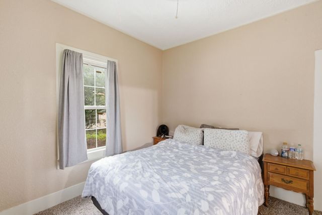 525 S Austin Street, De Leon, TX 76444