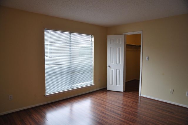 3754 Tanglewilde Street C16, Houston, TX 77063