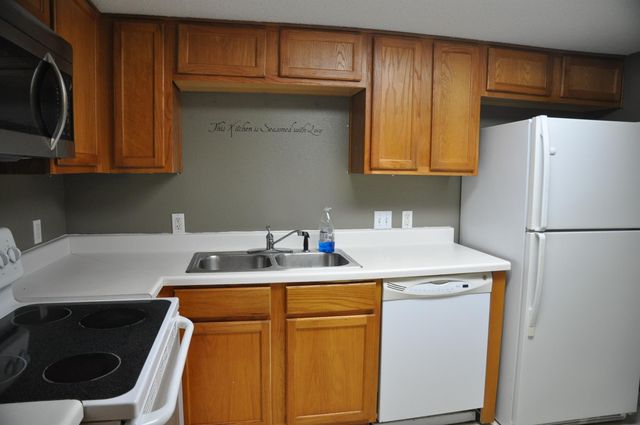 3754 Tanglewilde Street C16, Houston, TX 77063