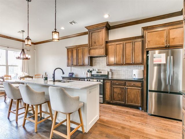 2320 Coles Creek Lane, Yukon, OK 73099