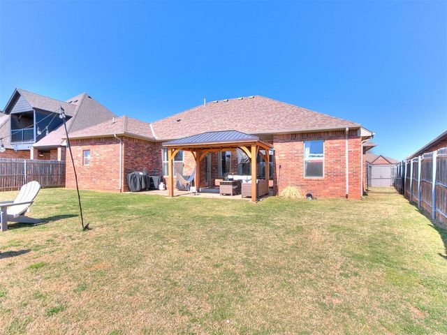 2320 Coles Creek Lane, Yukon, OK 73099