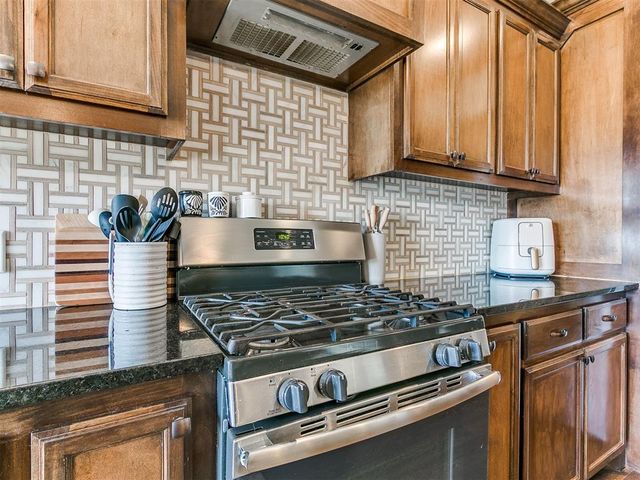 2320 Coles Creek Lane, Yukon, OK 73099