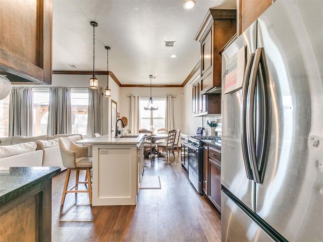 2320 Coles Creek Lane, Yukon, OK 73099