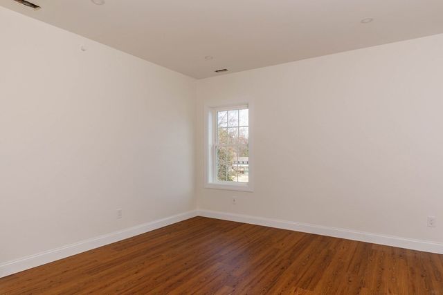150 State Rd E 1, Westminster, MA 01473
