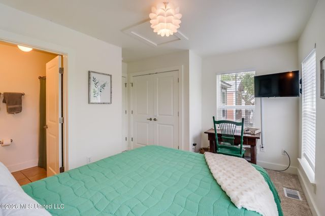 2207 Government Street, 15, Ocean Springs, MS 39564