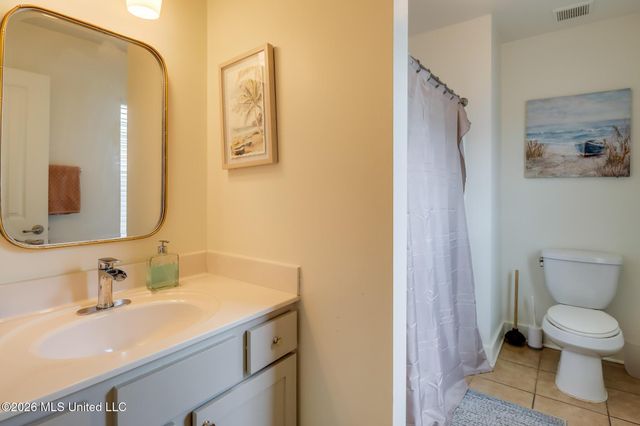 2207 Government Street, 15, Ocean Springs, MS 39564