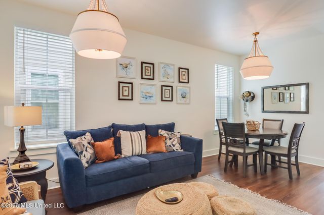 2207 Government Street, 15, Ocean Springs, MS 39564