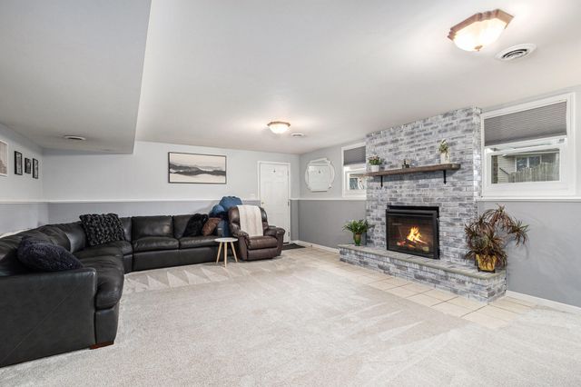 8838 Madison Court, Munster, IN 46321