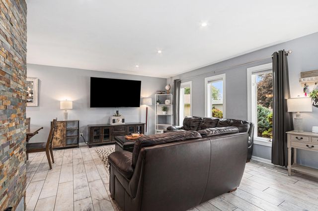 8838 Madison Court, Munster, IN 46321